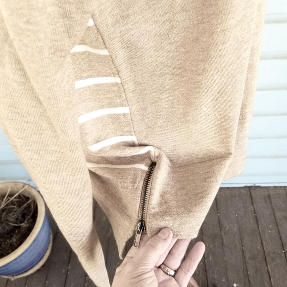 Renuar sweater top with side zipper detail, super soft, comfy sz M - Picture 6 of 7